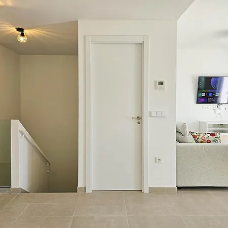 Townhouse In Oceana Gardens, Cancelada Holiday home