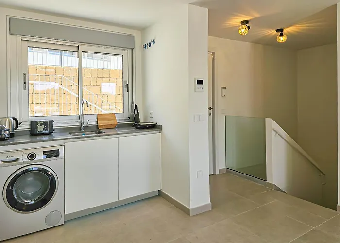 Townhouse In Oceana Gardens, Cancelada