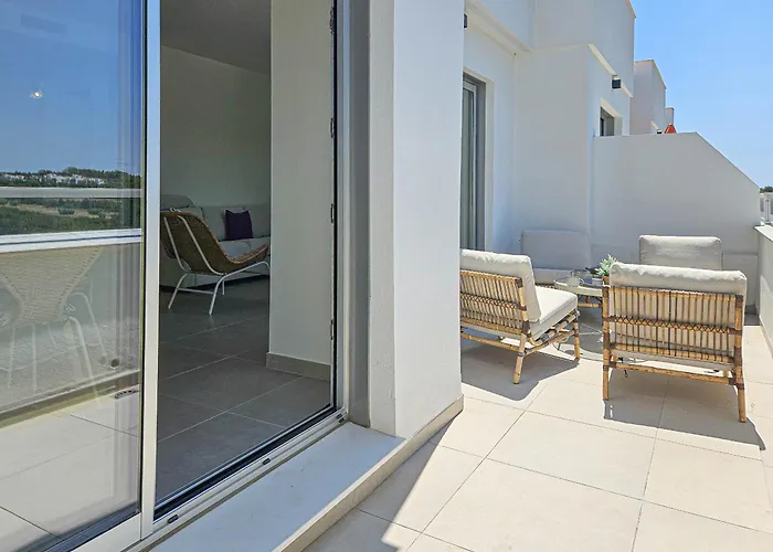 Townhouse In Oceana Gardens, Cancelada Сasa de vacaciones Estepona