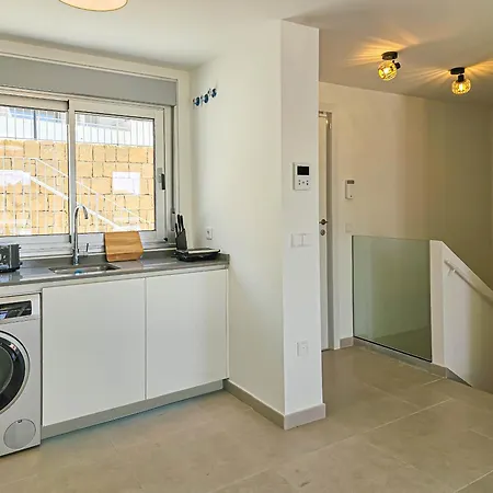 Townhouse In Oceana Gardens, Cancelada